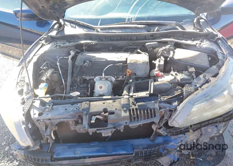 2015 Honda Accord Sport z USA, uszkodzony, nr VIN 1HGCR2F54FA066752